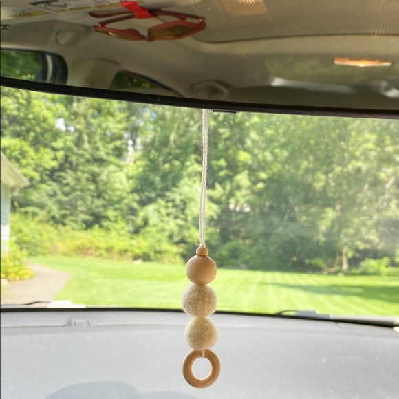 Essential Oil Car Diffuser Air Freshener - Picture 3 of 9
